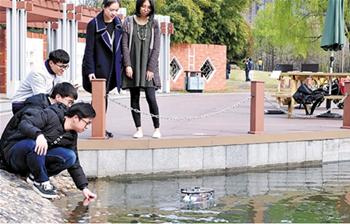 智能可移动水质监测机器人助力浙江“五水共治”