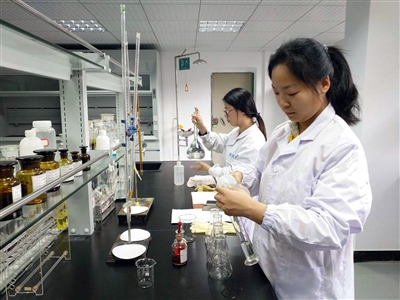 青海西宁市首家食品药品检验检测中心投入使用