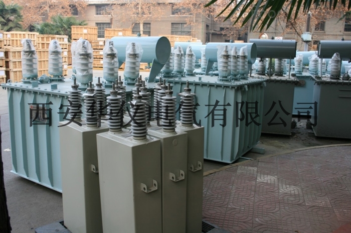 10KV电容器单相电容补偿器厂家现货 主要技术参数及主要技术性能指标 1额定容量:100~600kvar 2额定电压:1~12kV 3固体介质:聚丙烯薄膜 4液体介质:苄基甲苯或二芳基乙烷 5本电容器使用在周围环境空气温度为-40~+45的场所,安装地区海拔不超过1000米。 6电容器的电容偏差不超过额定值的0%~+2%。7电容器损耗角正切值在温度20时,在额定频率和额定电压下测量应不大于0.
