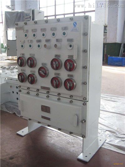 立式碳钢焊接防爆配电柜
