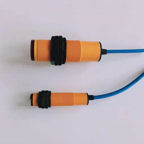 圓柱型光電開關.jpg